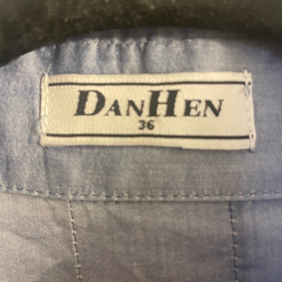 Stunning DanHen Vintage European Made Tailored Blouse Slight Stretch & Sheen S 6 - Picture 5 of 6